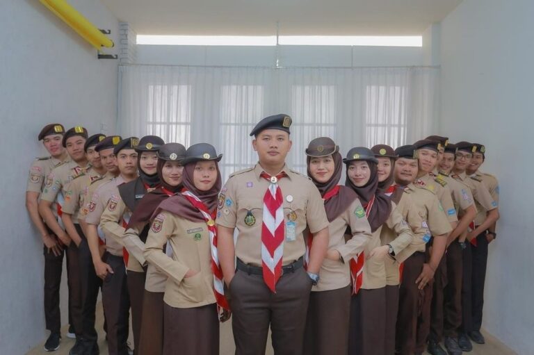 seragam pramuka